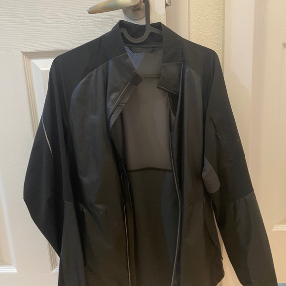 lululemon Fast and Free Jacket - Picture 3 of 4